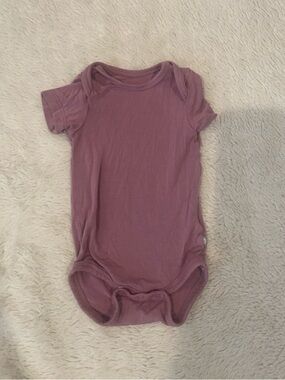 Kyte Baby Bamboo Dusty Mauve Bodysuit 0-3 Months Short Sleeve Basic